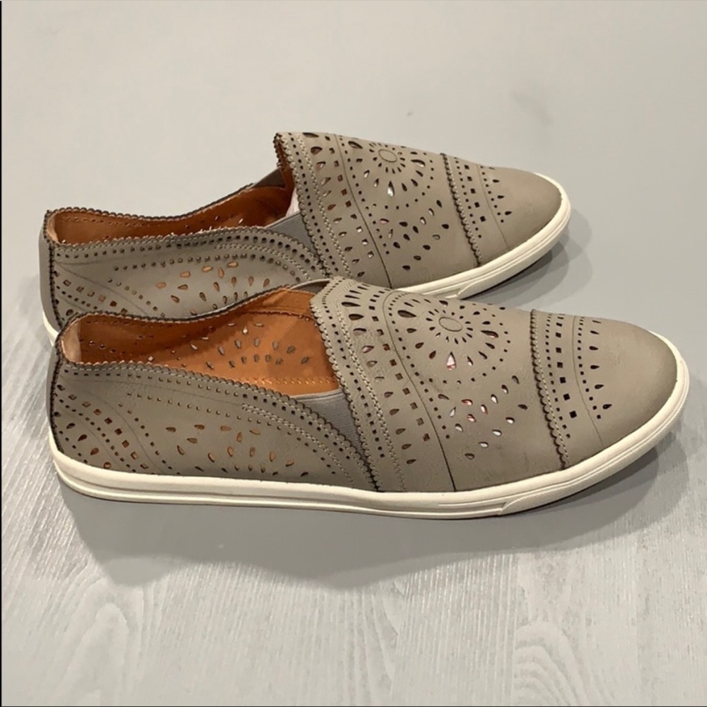 American Rag Women’s Shannen Slip-On sneakers - Picture 7 of 10